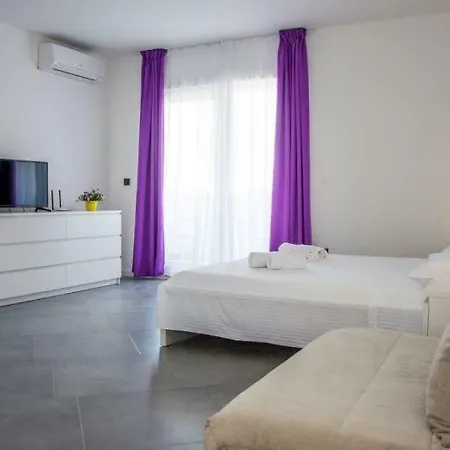 Hrvoje Apartman Pag Town